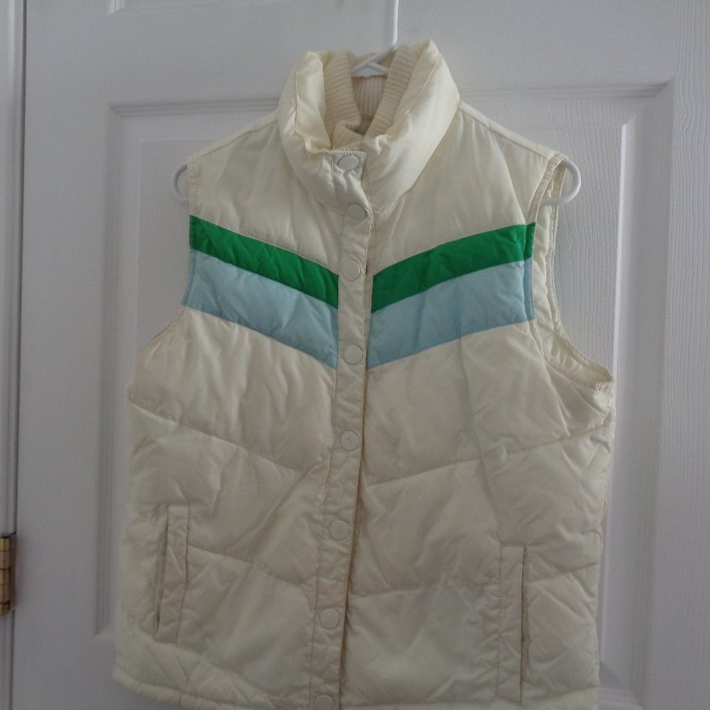 OLD NAVY WOMEN'S WHITE SIZE LARGER PUFFER JACKET VEST